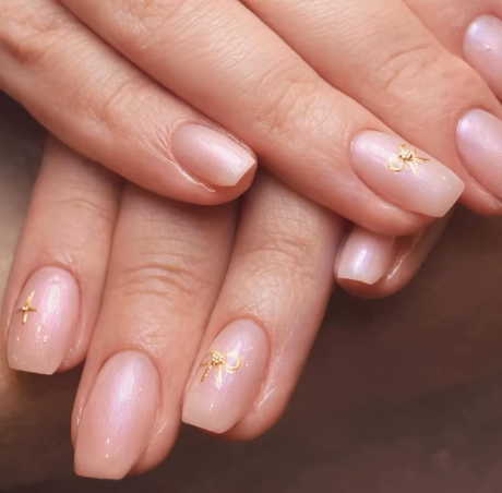 Charm detaylı nail art